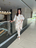 BEIGE AND WHITE POLKADOT