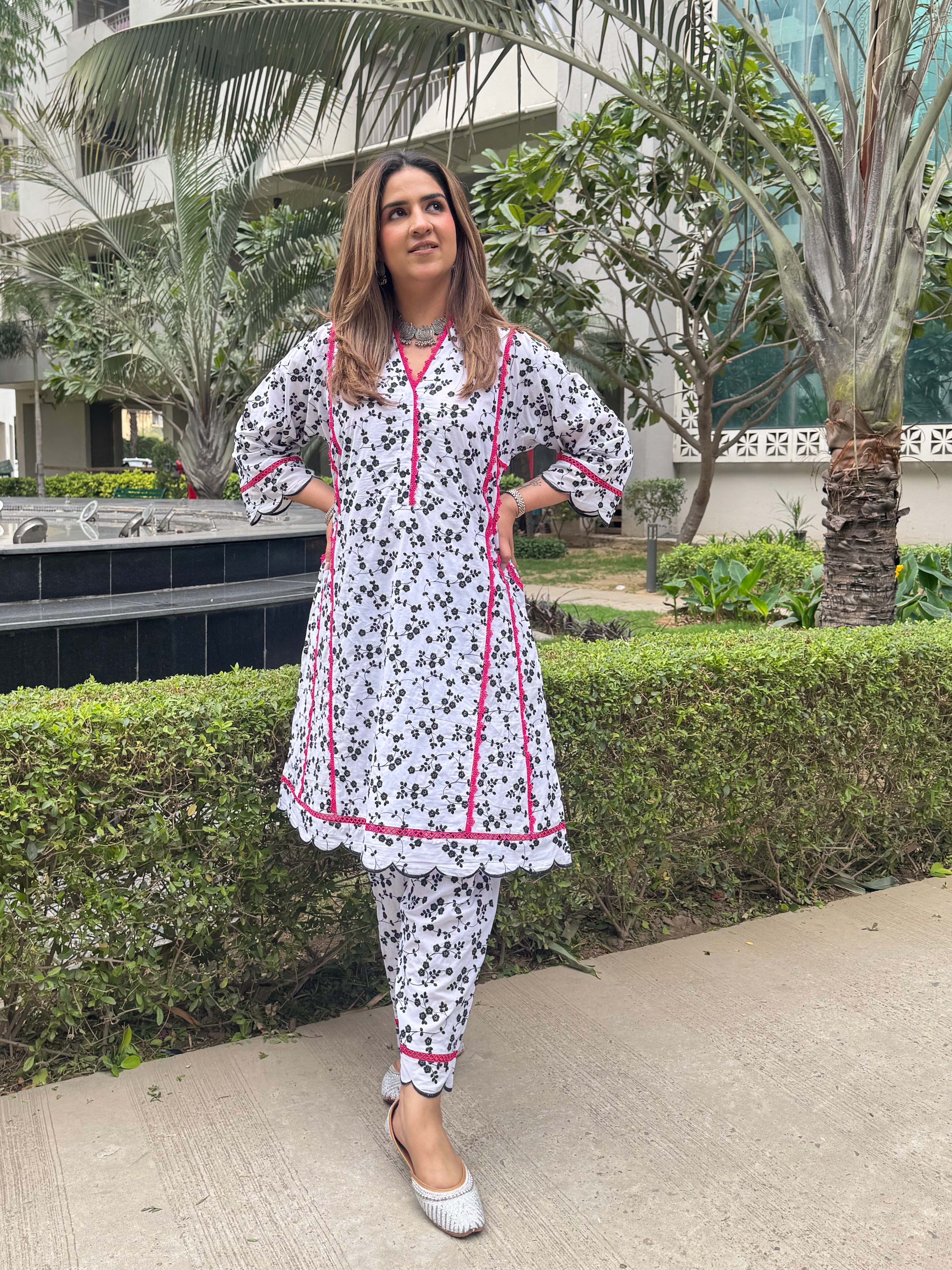 EMBROIDERED CHIKAN COTTON SET