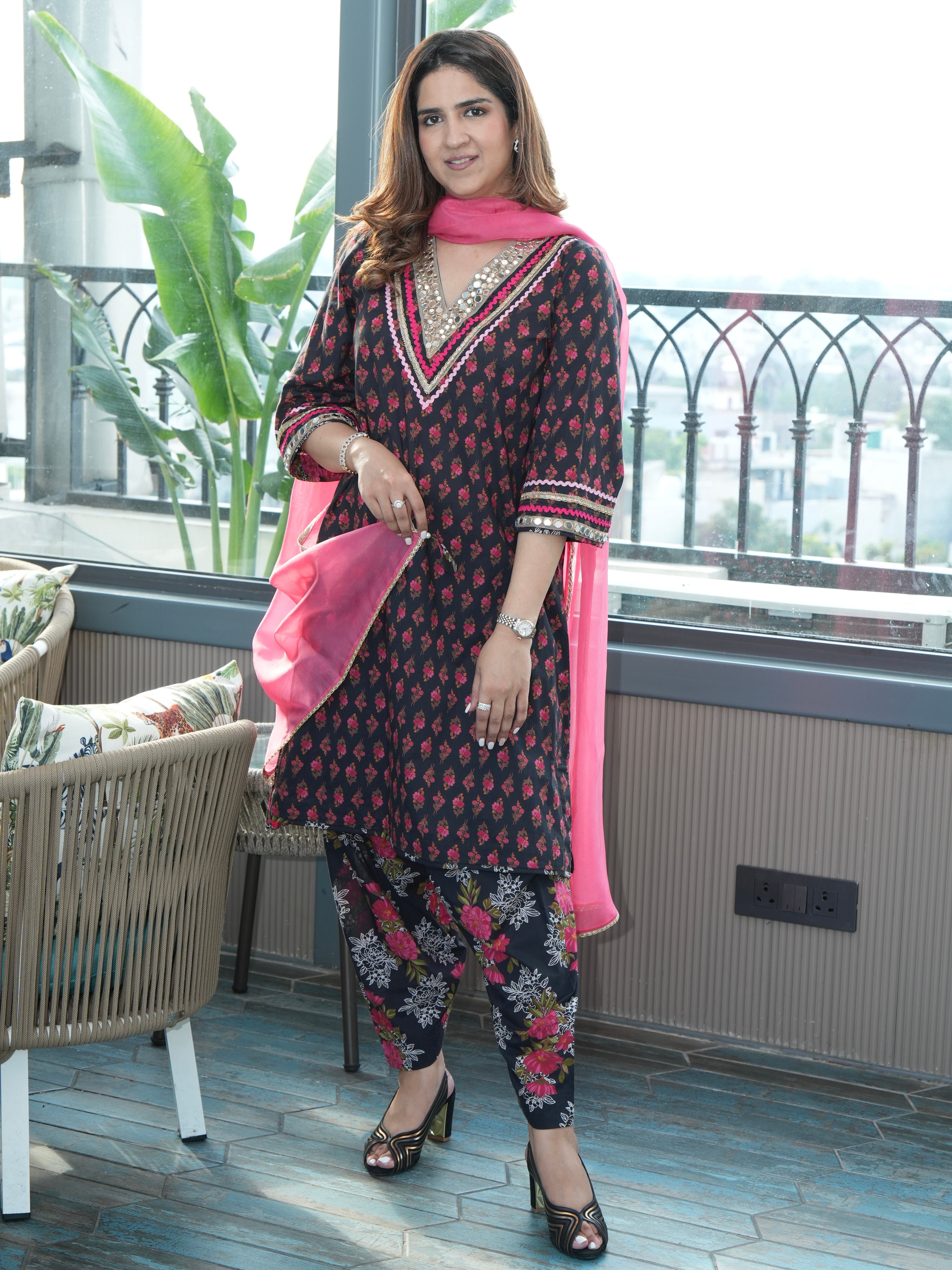 BLACK PINK DUPATTA SET