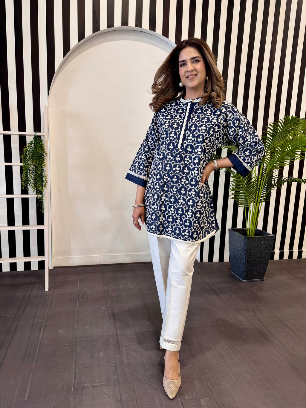 DENIM EMBROIDERED SET