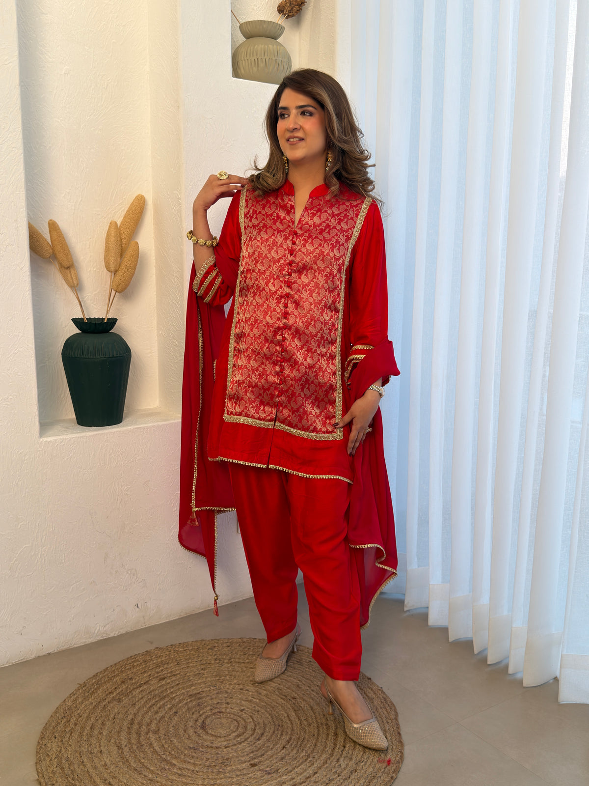 RED SILK BROCADE SET W DUPPATA