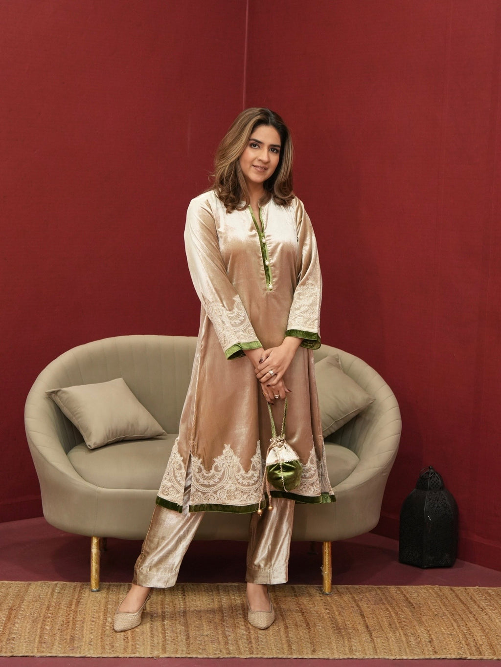 CHAMPAGNE VELVET SET