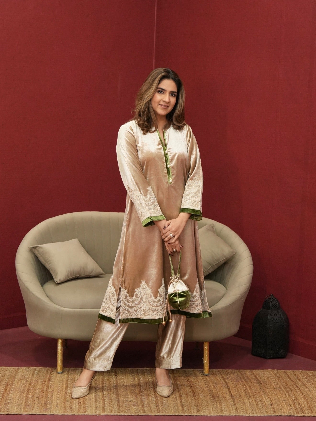 CHAMPAGNE VELVET SET