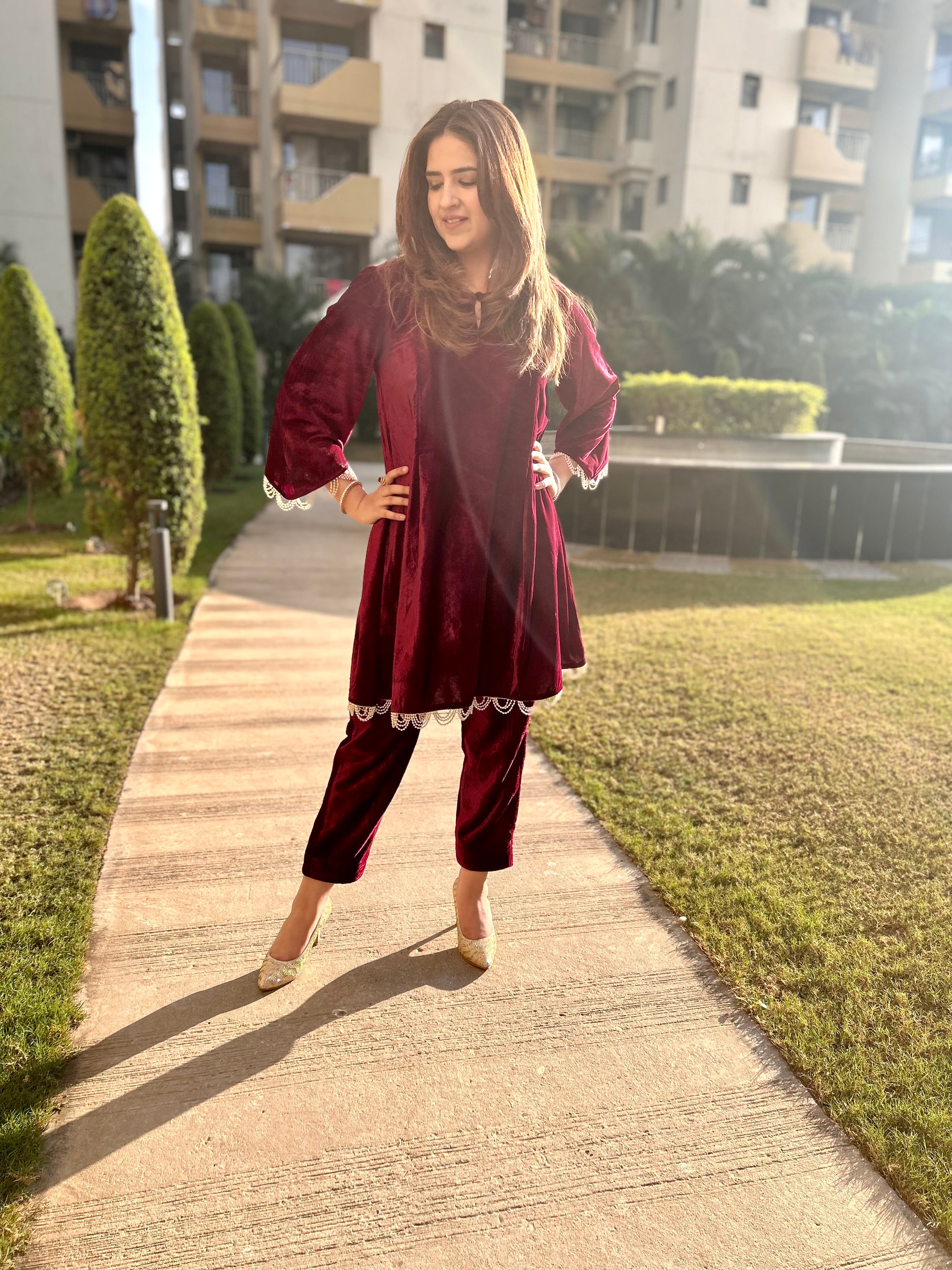 MAROON PEARL HANGING SET