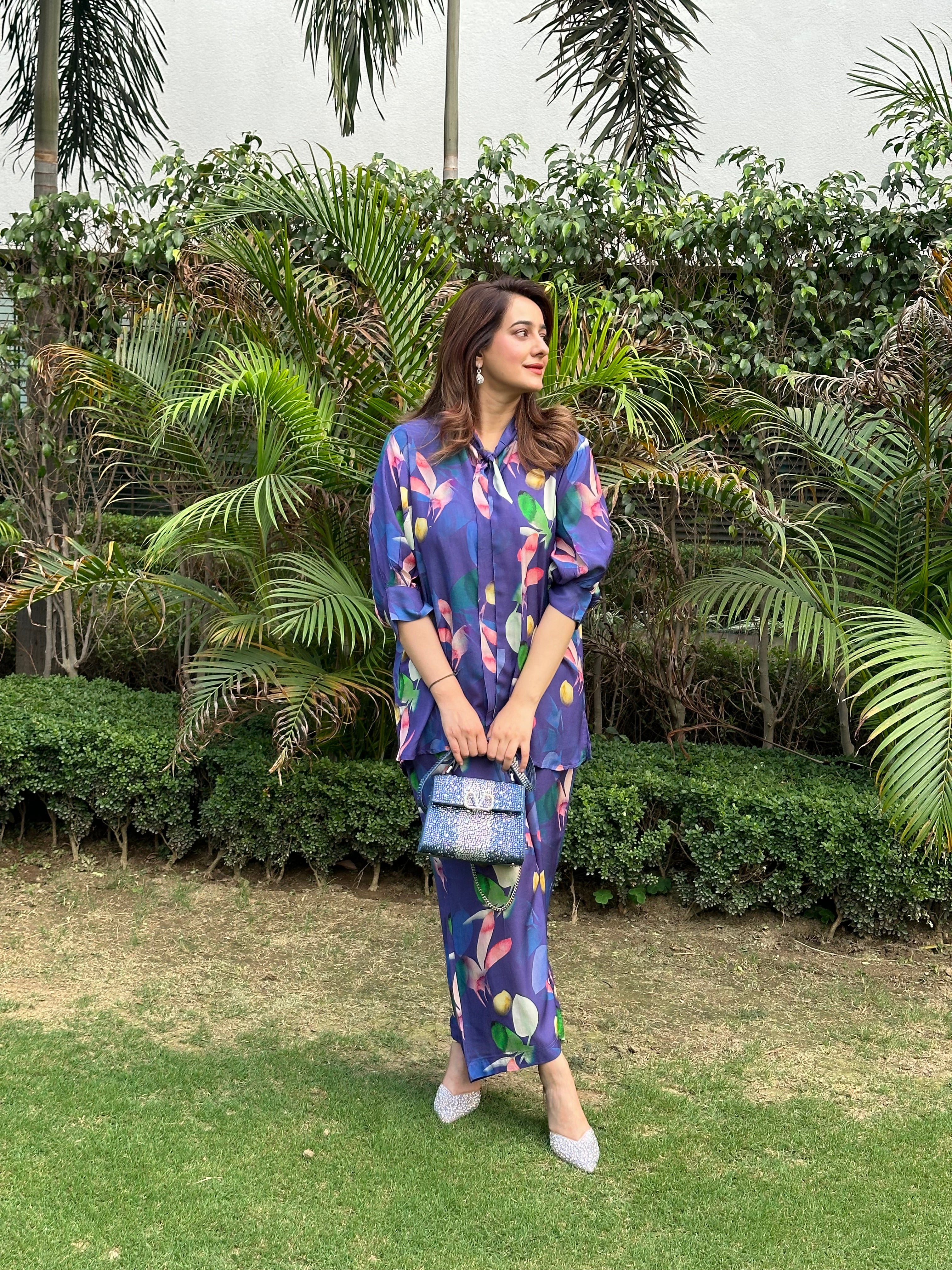 PURPLE FLORAL TIENECK SET