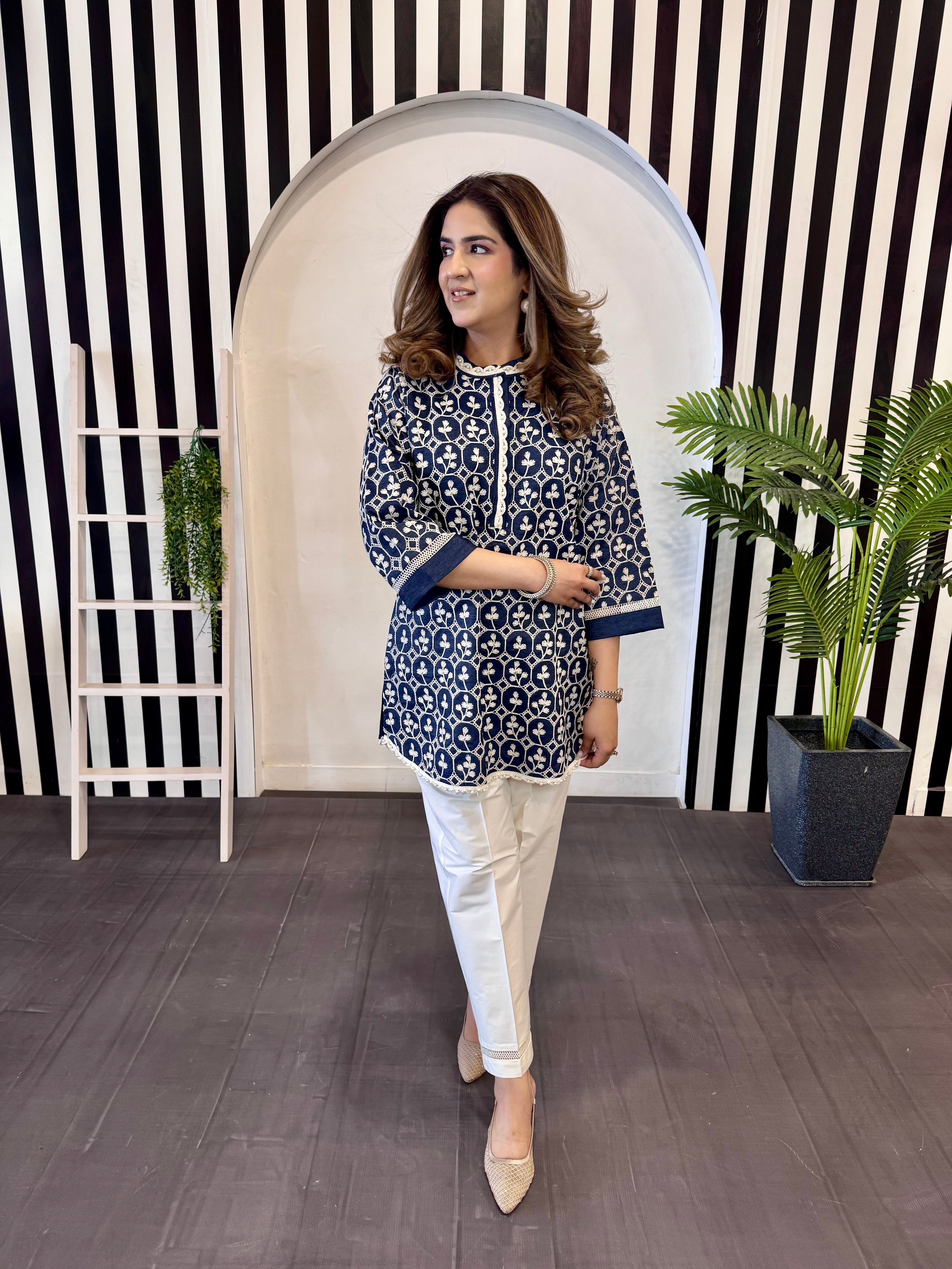 DENIM EMBROIDERED SET