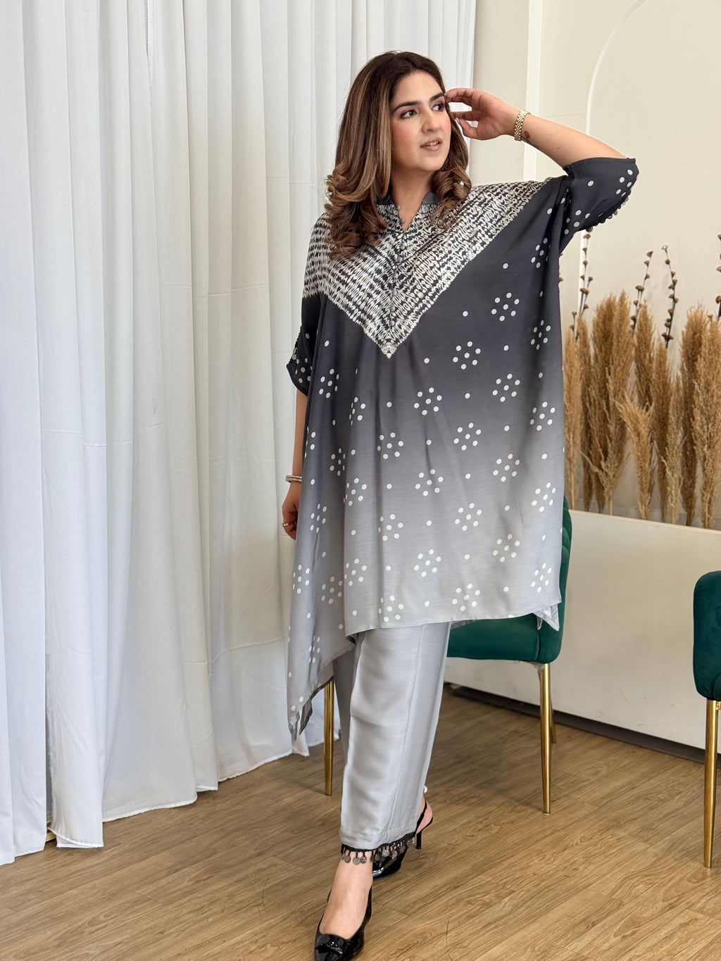OMBRÉ GREY FLOWY MUSLIN CHOGA SET