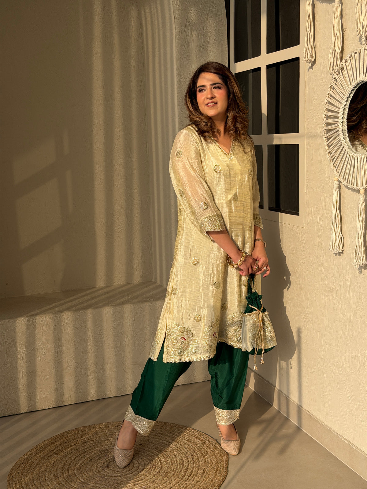 IVORY&GREEN EMBROIDERED SET