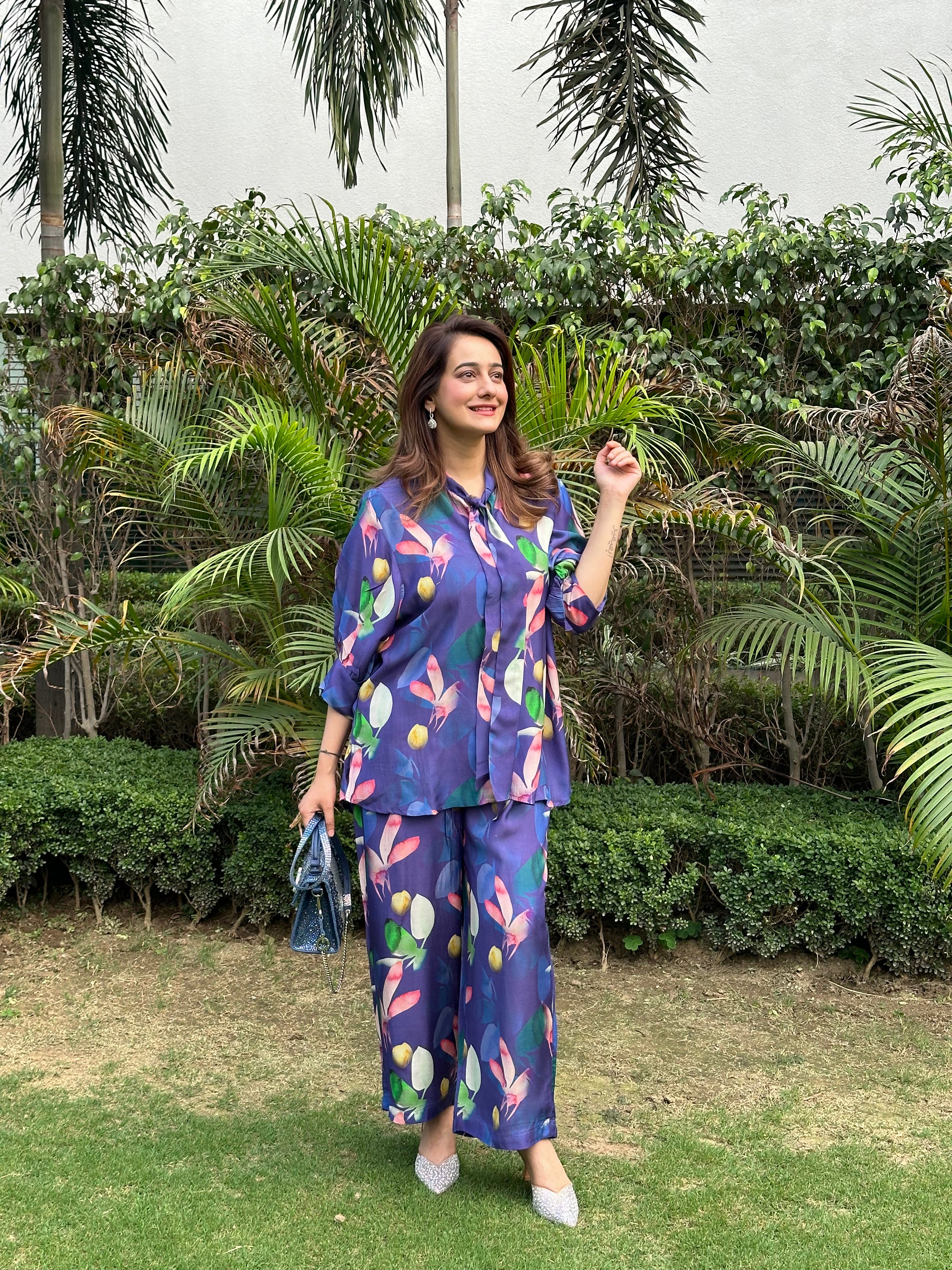 PURPLE FLORAL TIENECK SET