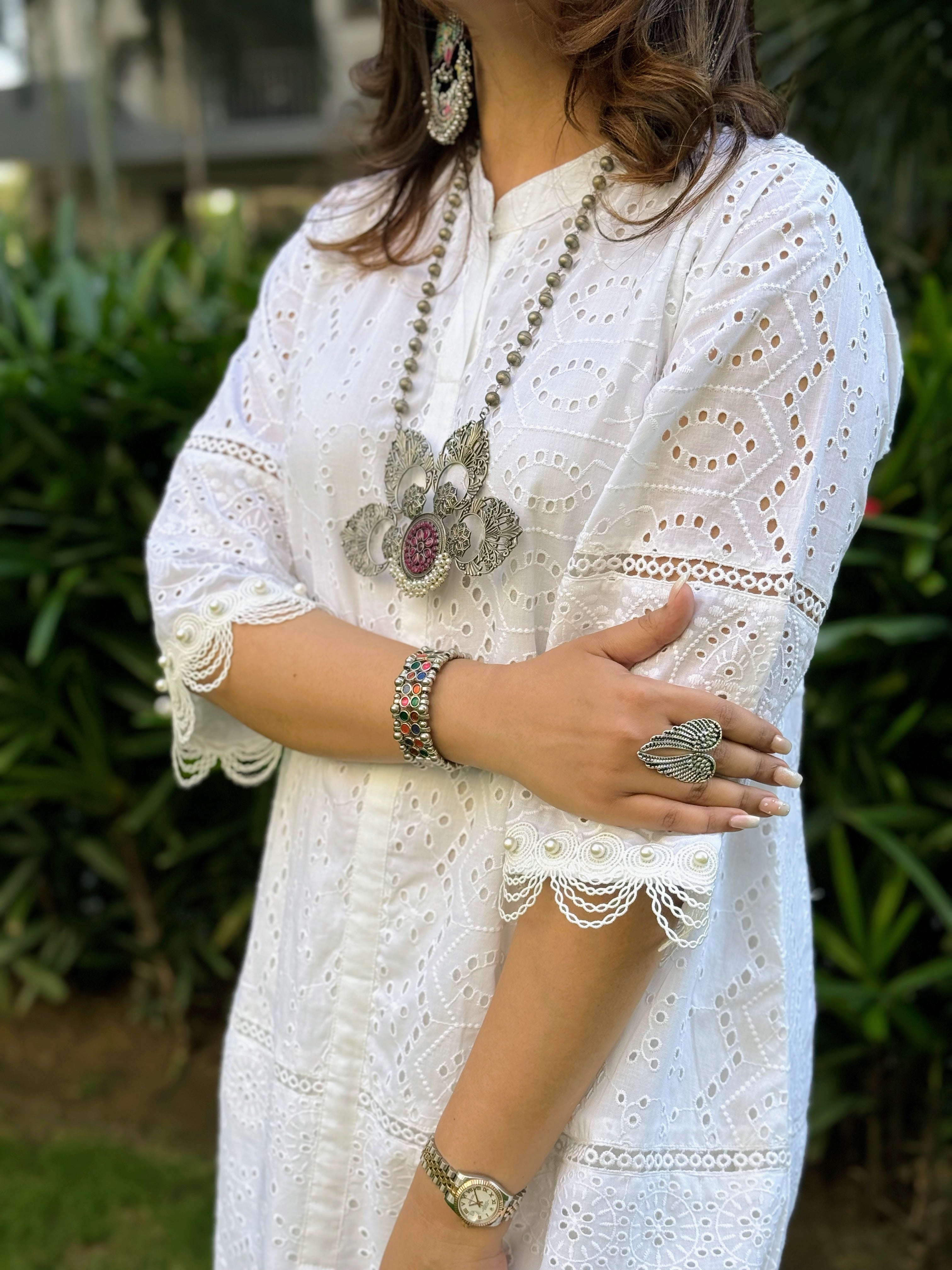 WHITE CHIKAN PEARL SET