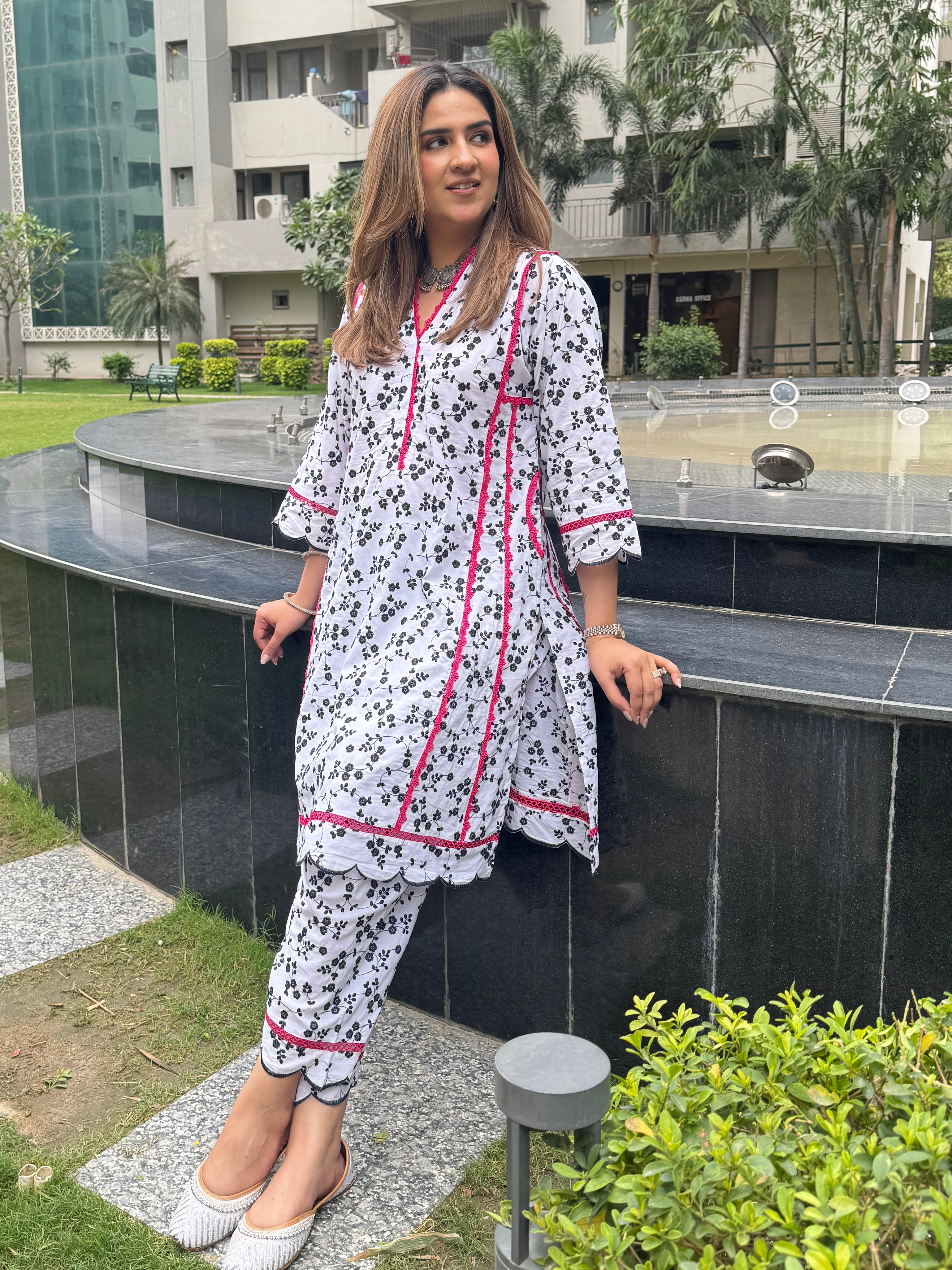 EMBROIDERED CHIKAN COTTON SET