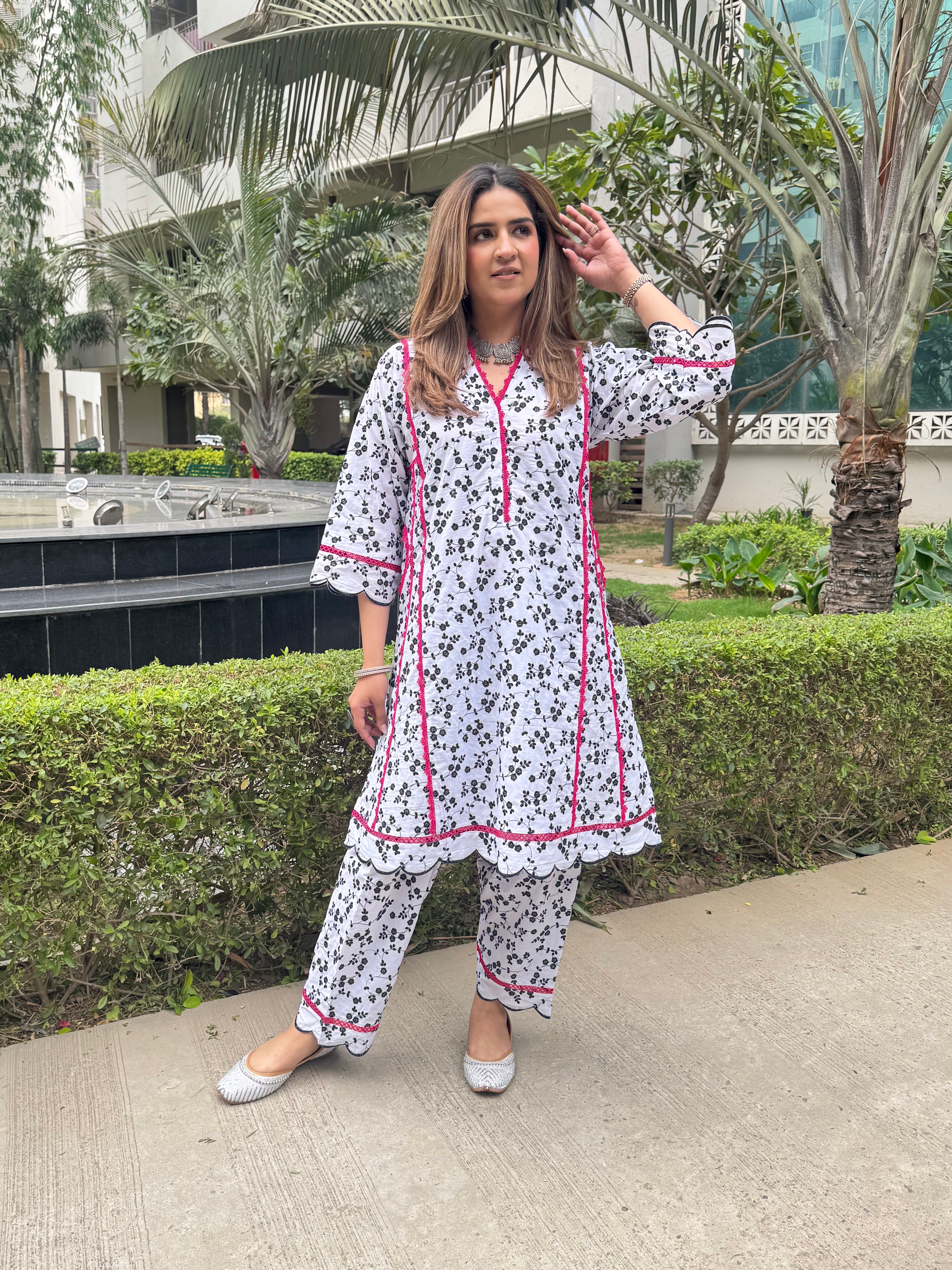 EMBROIDERED CHIKAN COTTON SET
