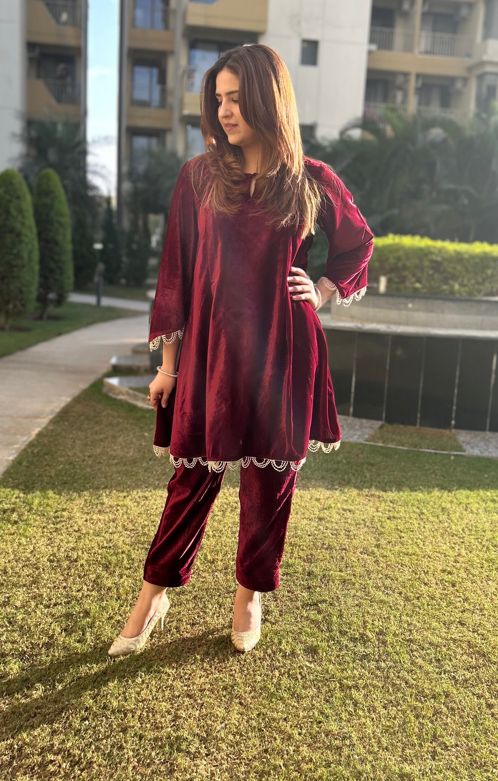 MAROON PEARL HANGING SET