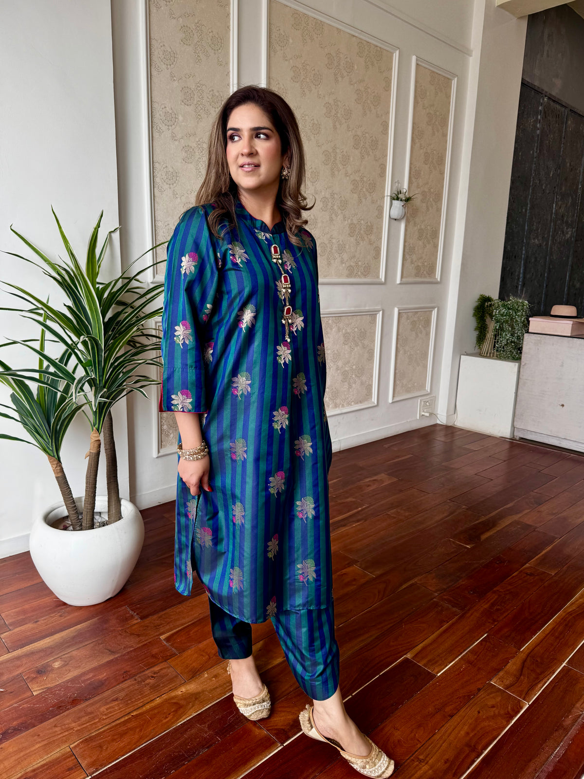BLUE GREEN STRIPED BANARSI SET
