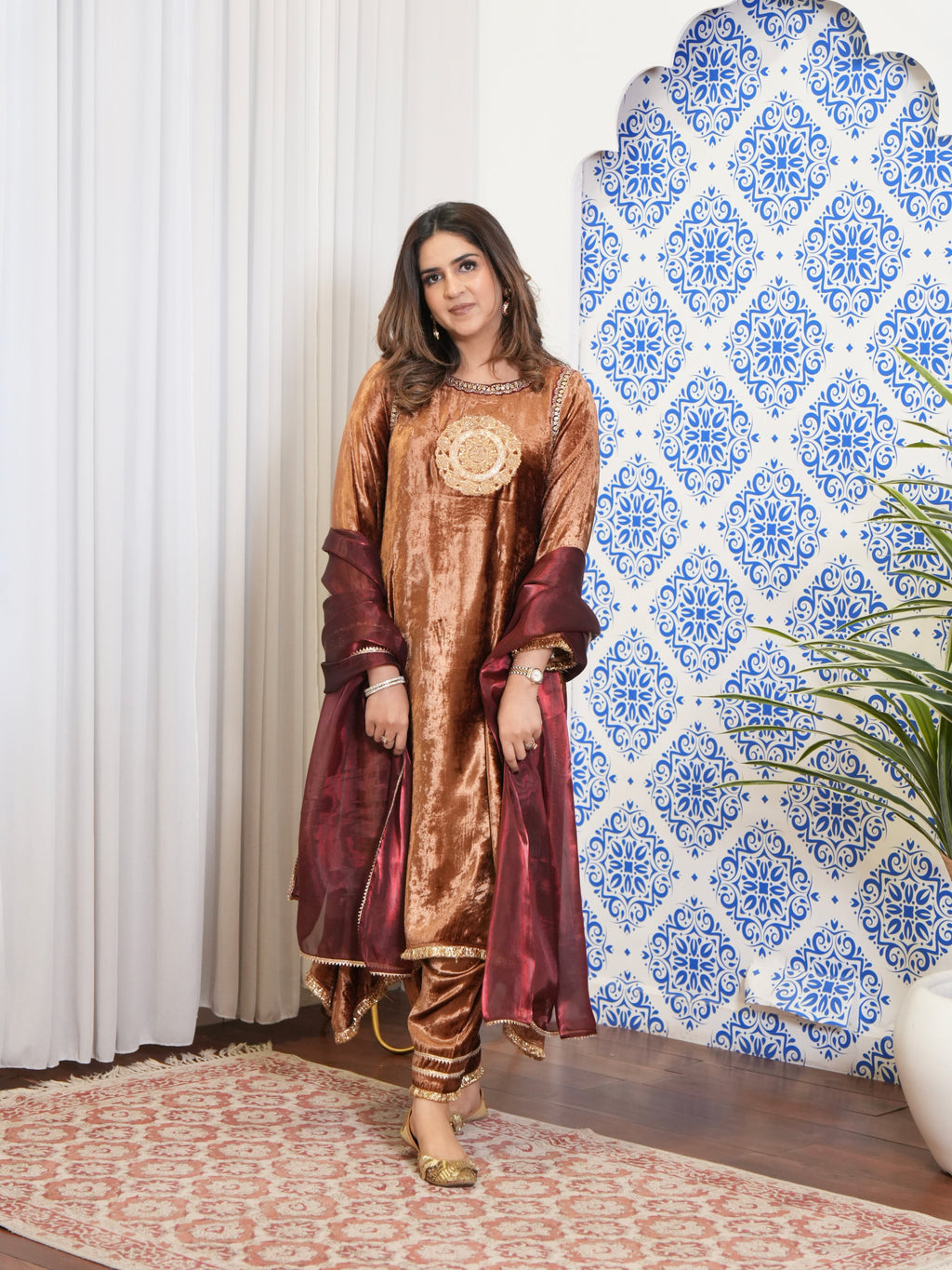 BROWN GOLD VELVET WINE DUPPATA