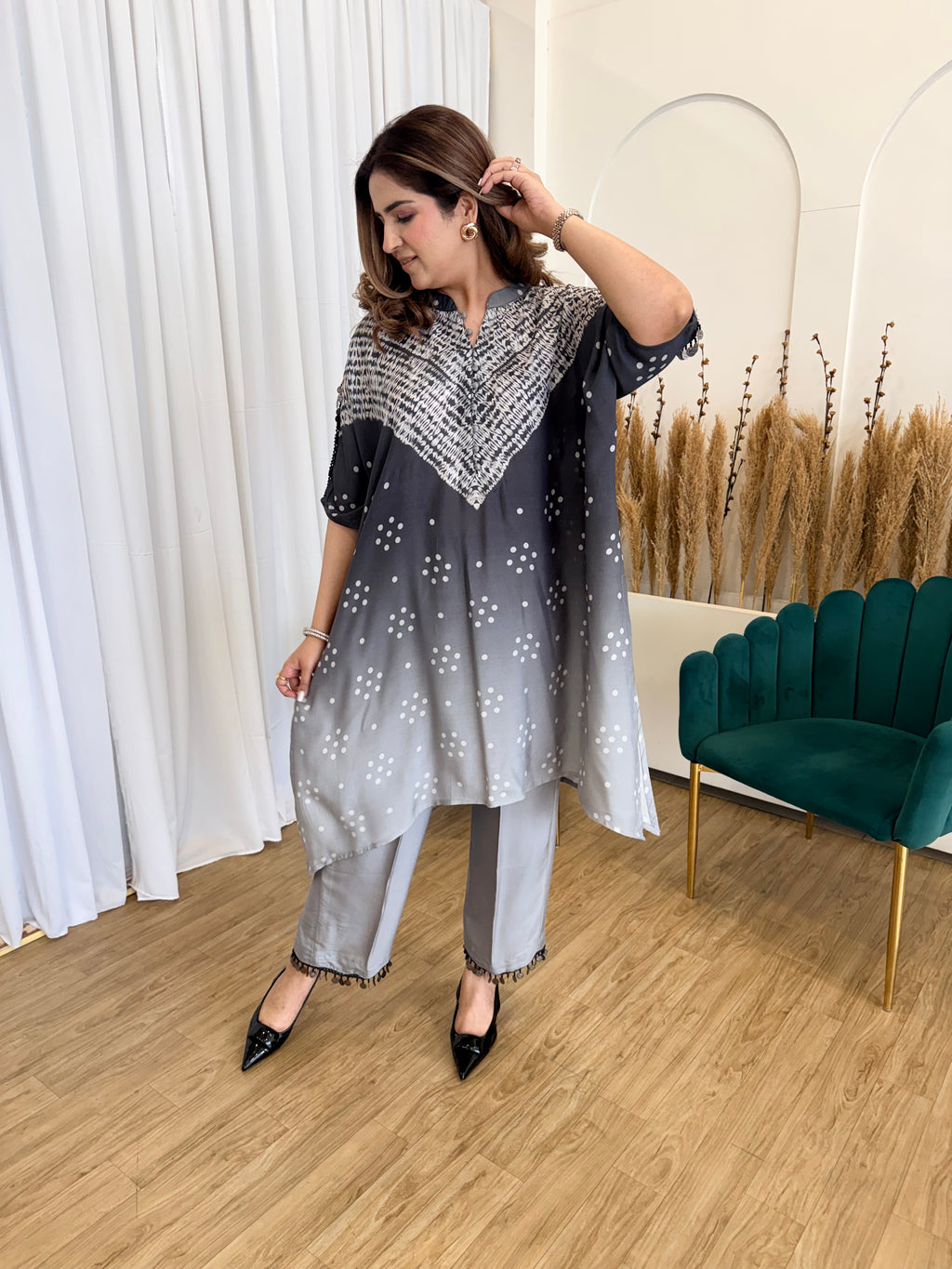 OMBRÉ GREY FLOWY MUSLIN CHOGA SET