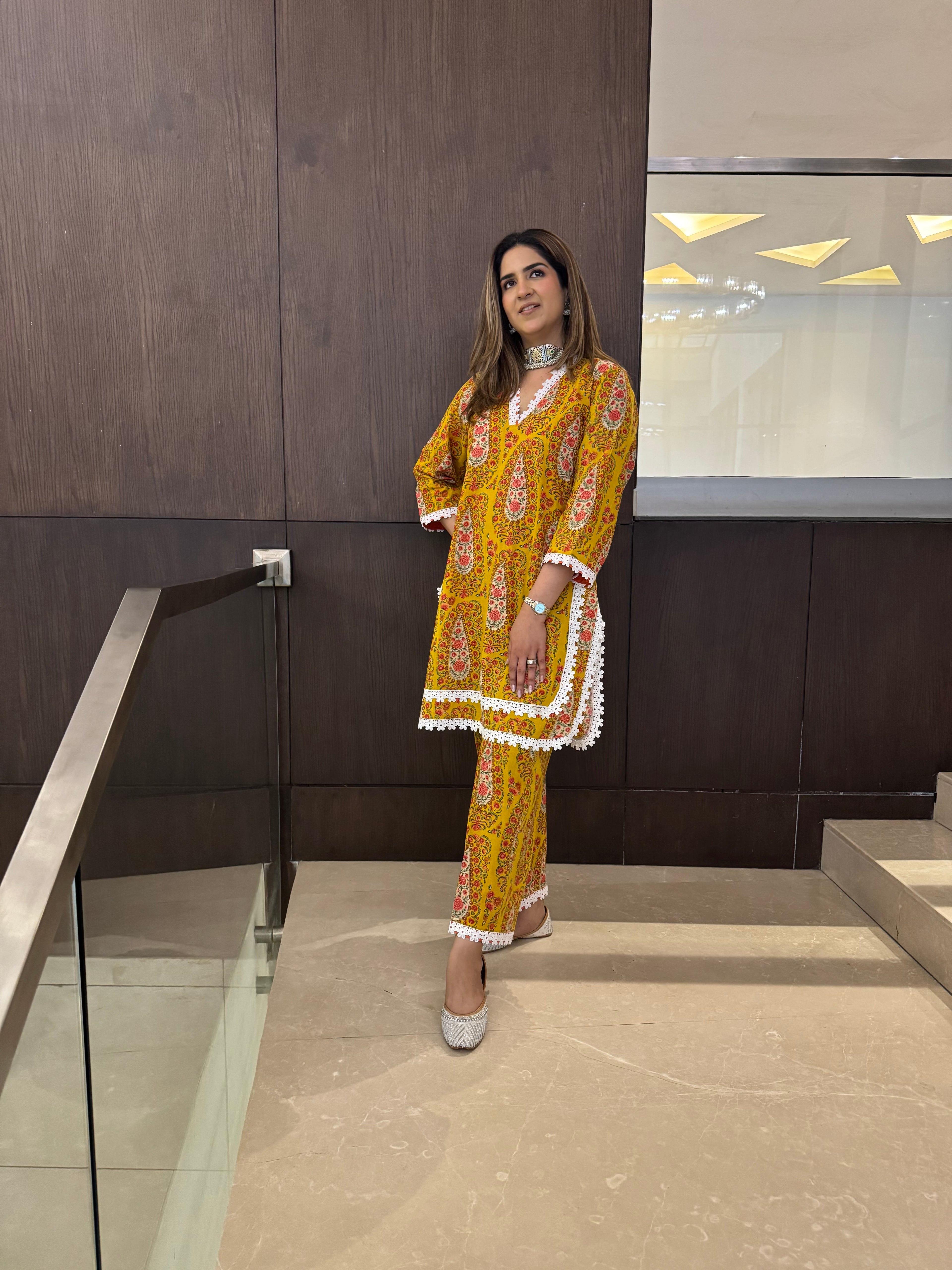 YELLOW PAISLEY LACE SET