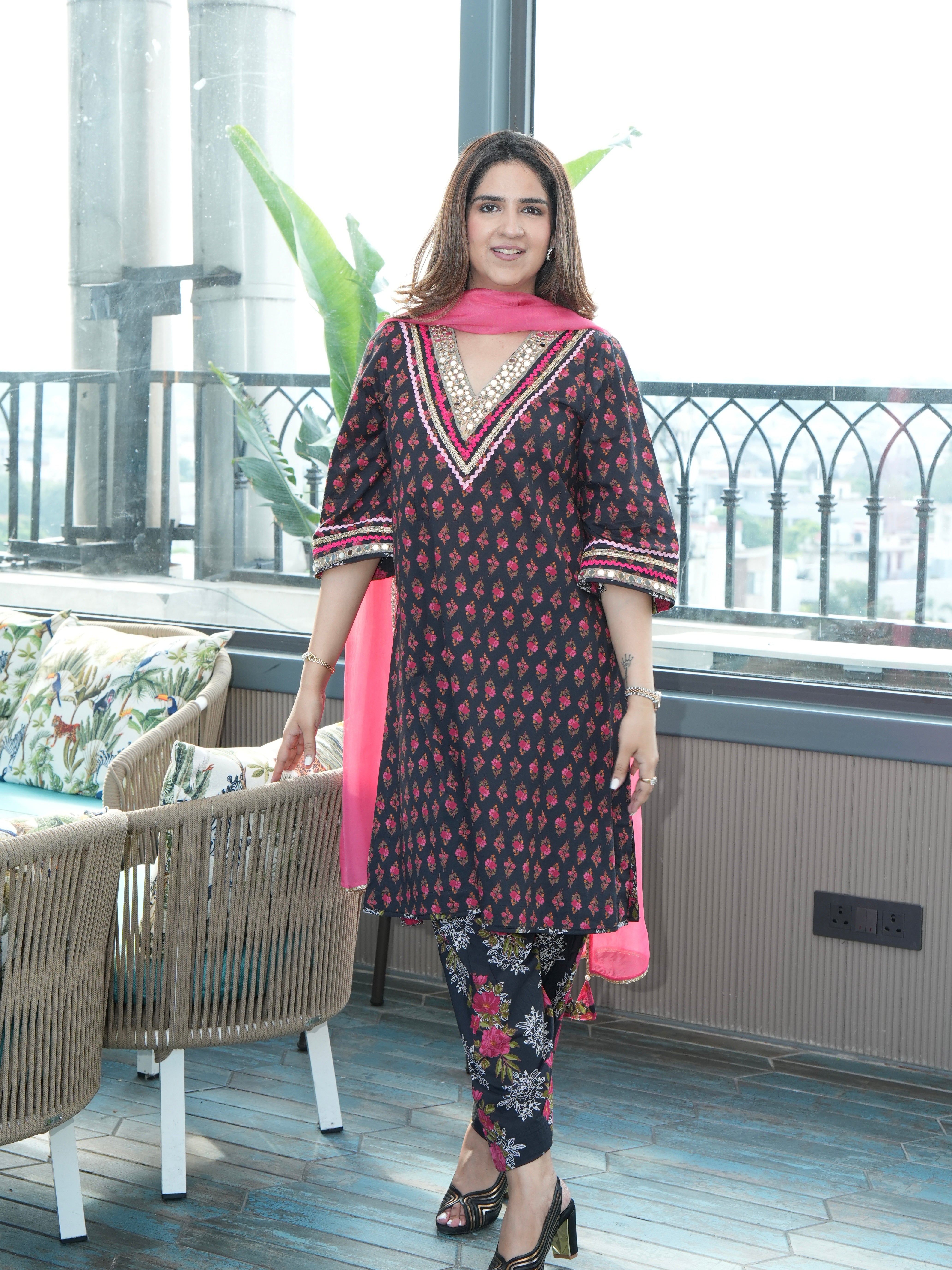 BLACK PINK DUPATTA SET