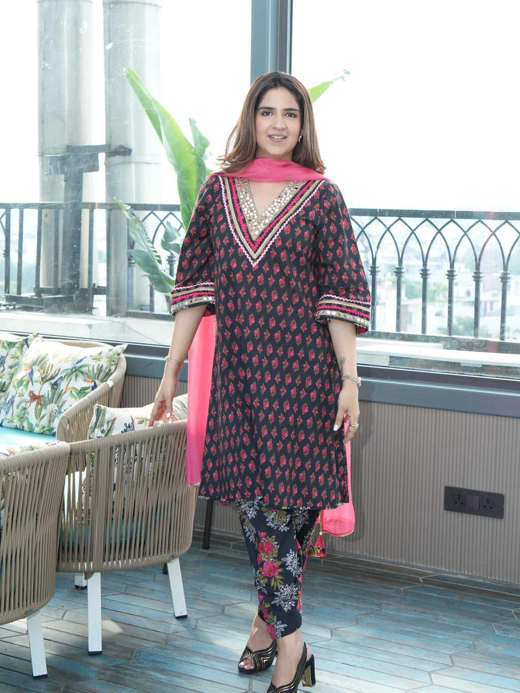 BLACK PINK DUPATTA SET