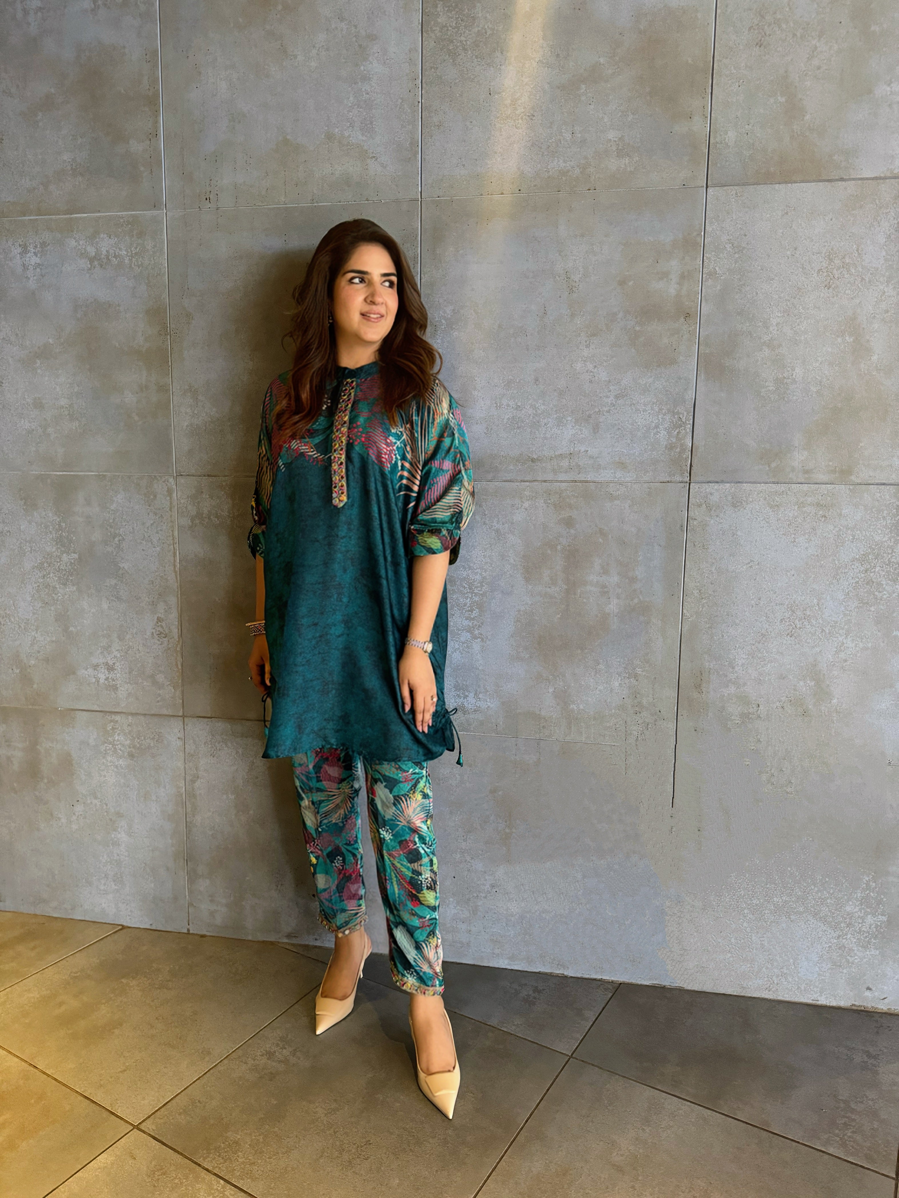 TEAL GREEN TROPICAL PRINT