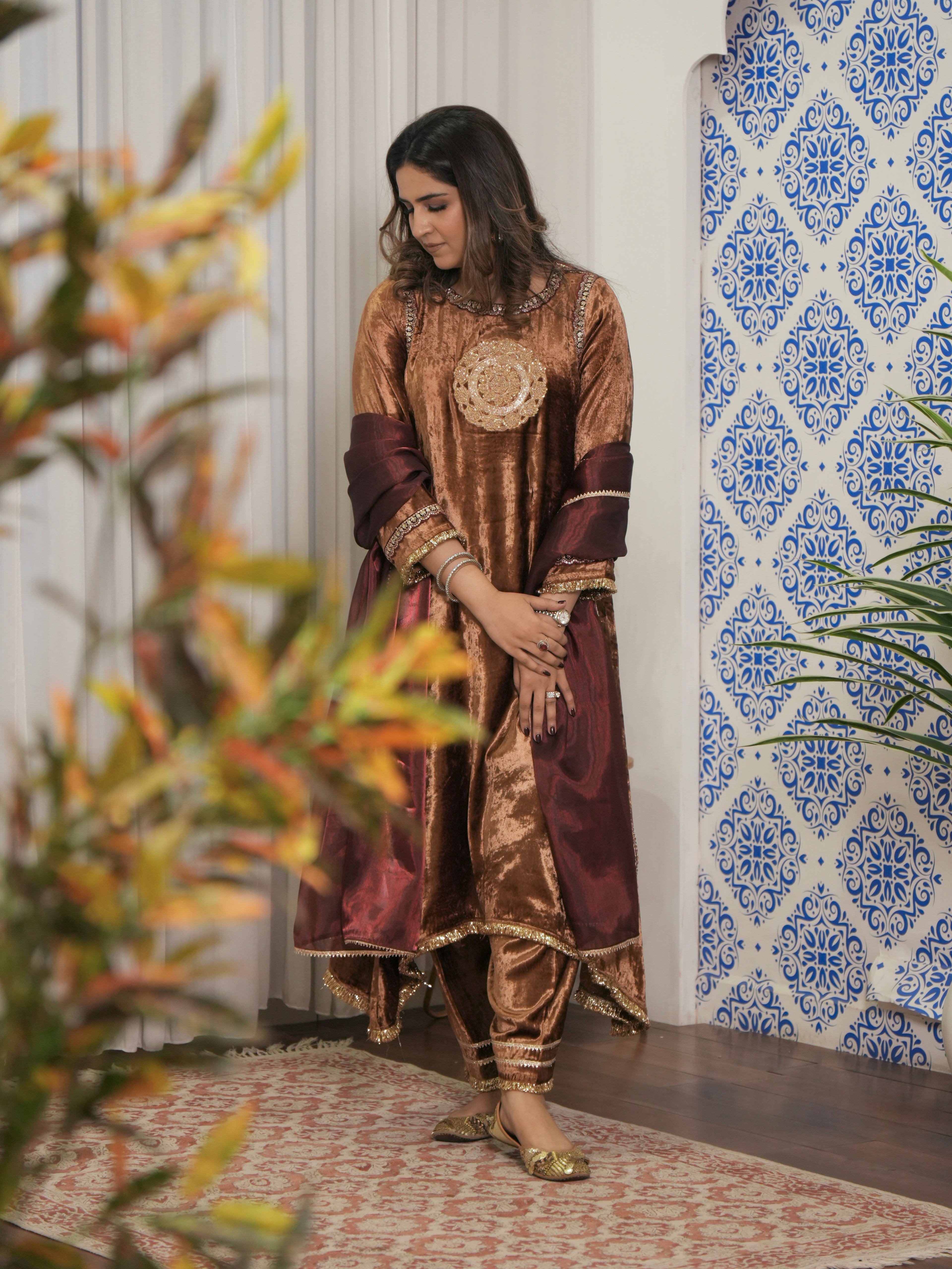 BROWN GOLD VELVET WINE DUPPATA