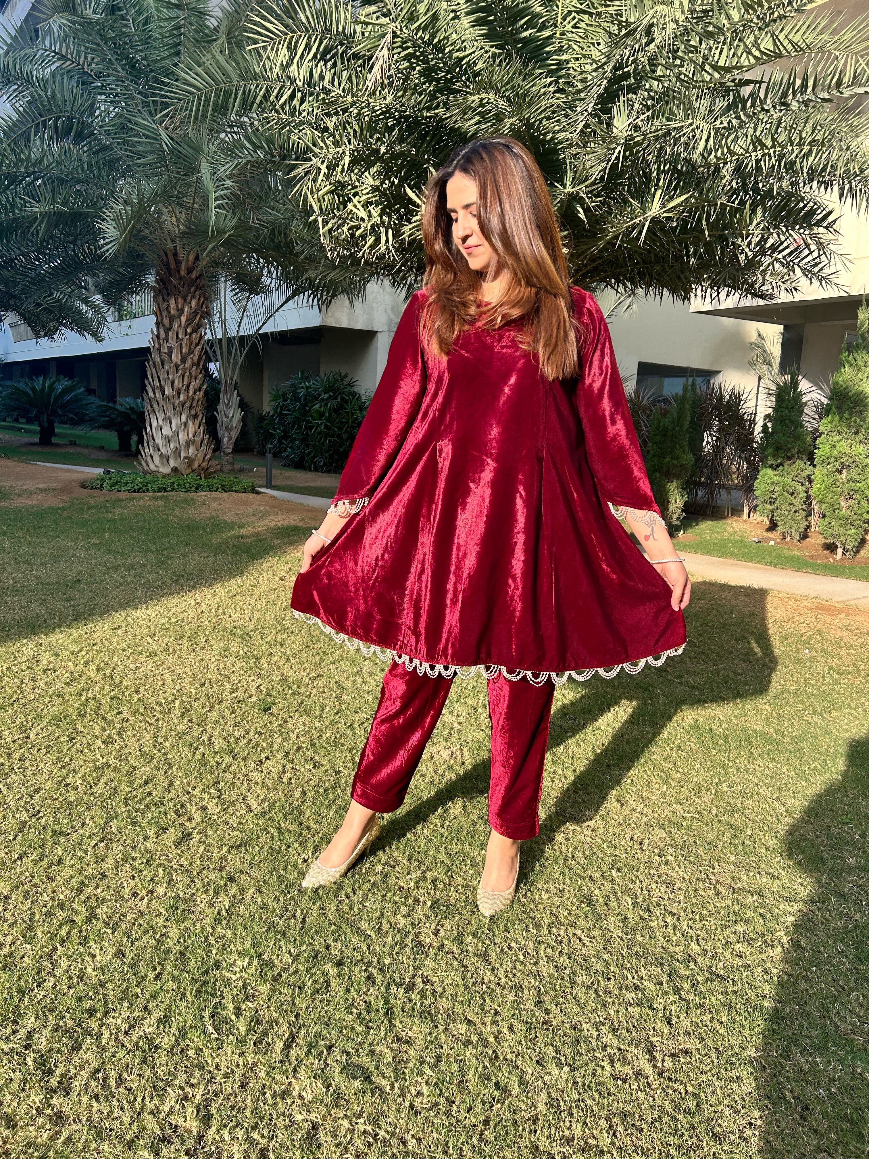 MAROON PEARL HANGING SET