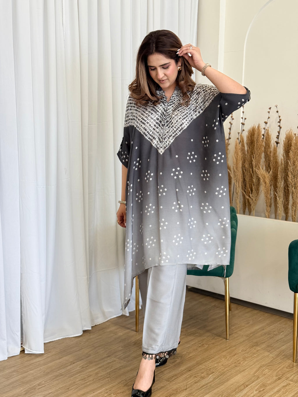 OMBRÉ GREY FLOWY MUSLIN CHOGA SET