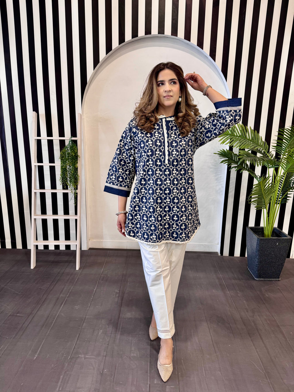 DENIM EMBROIDERED SET