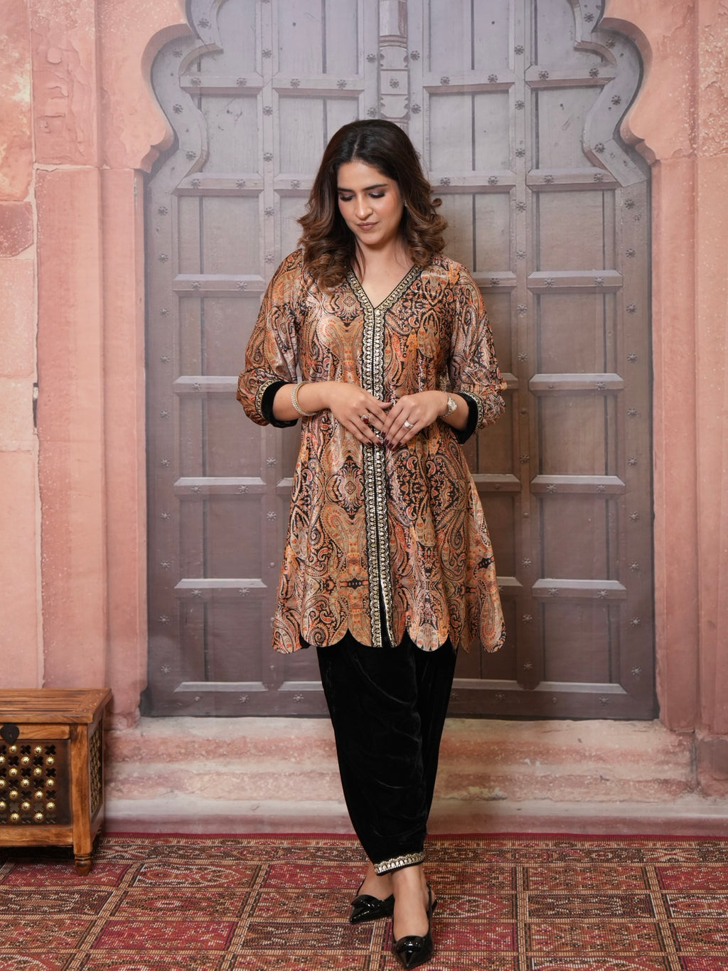 BLACK VELVET PAISLEY
