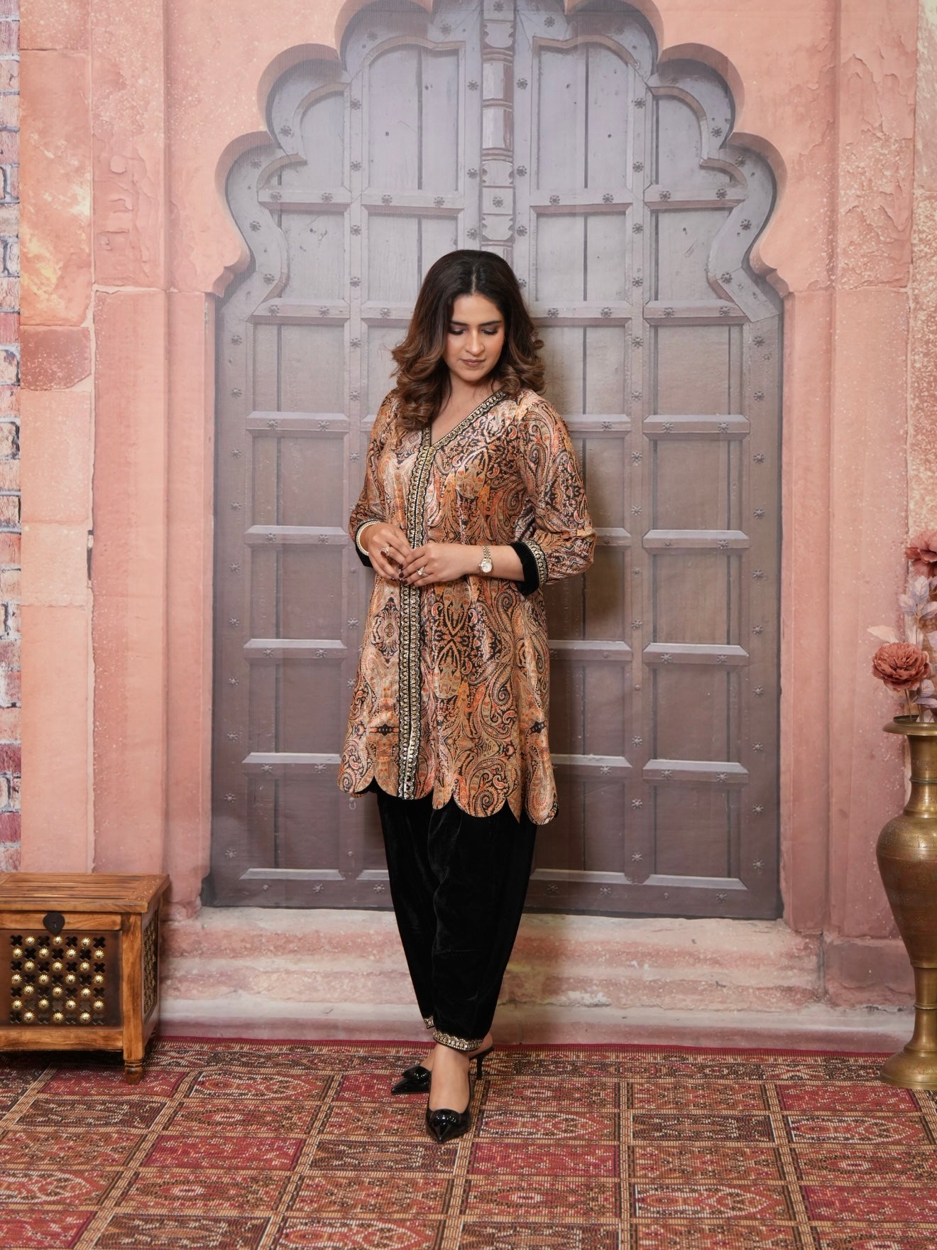 BLACK VELVET PAISLEY