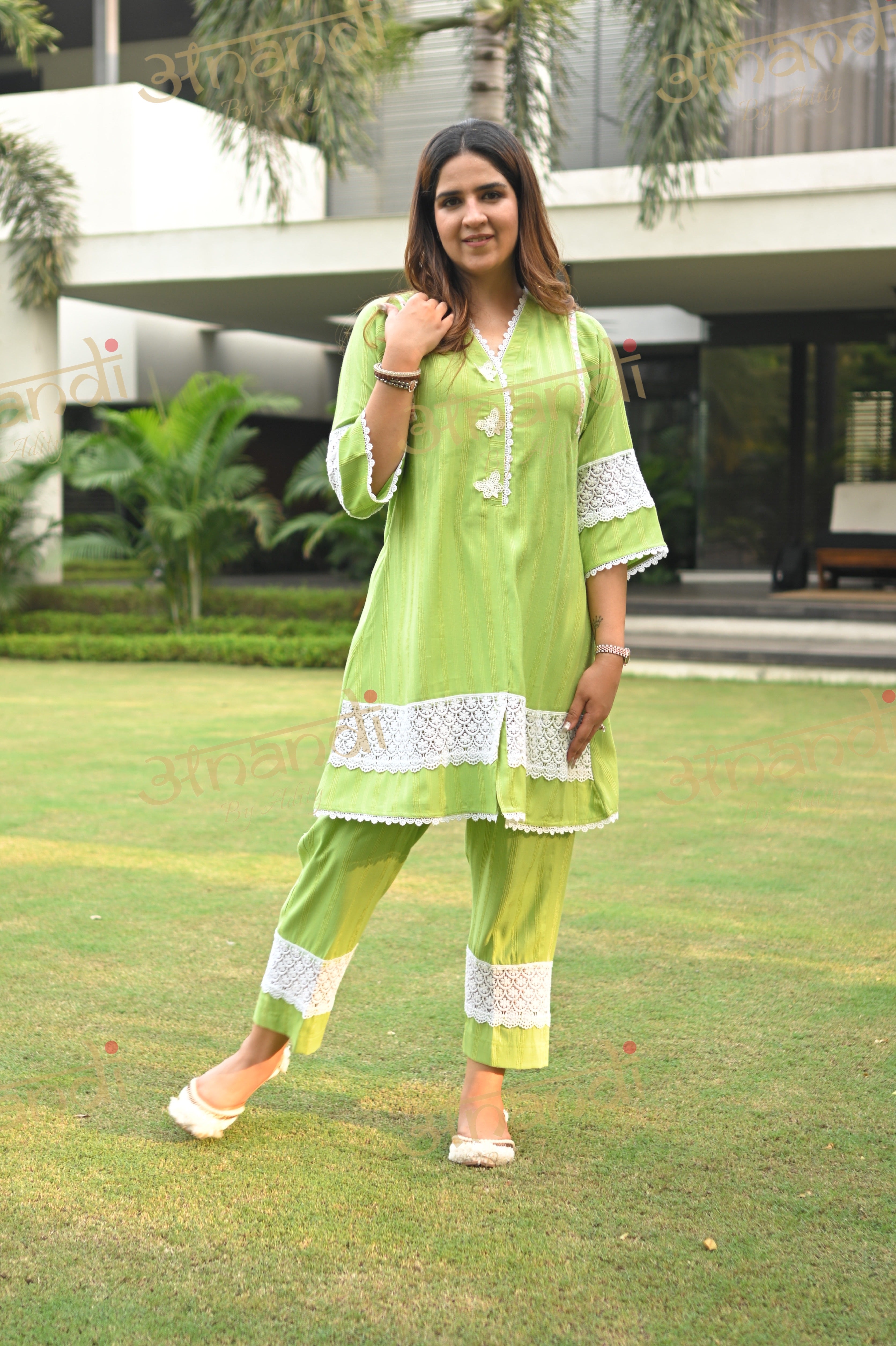 SOFT LIME GREEN WITH LACES SET