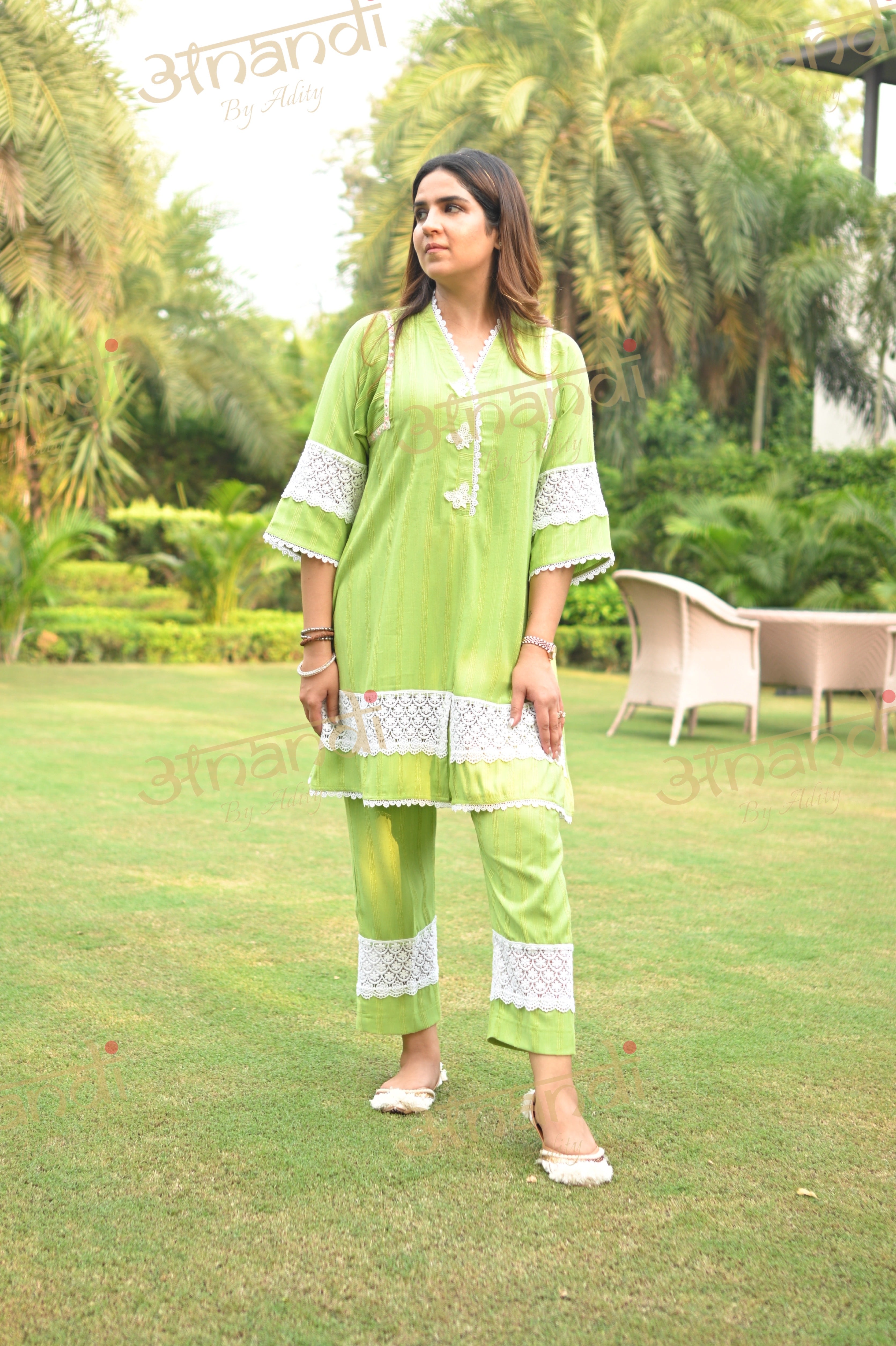 SOFT LIME GREEN WITH LACES SET